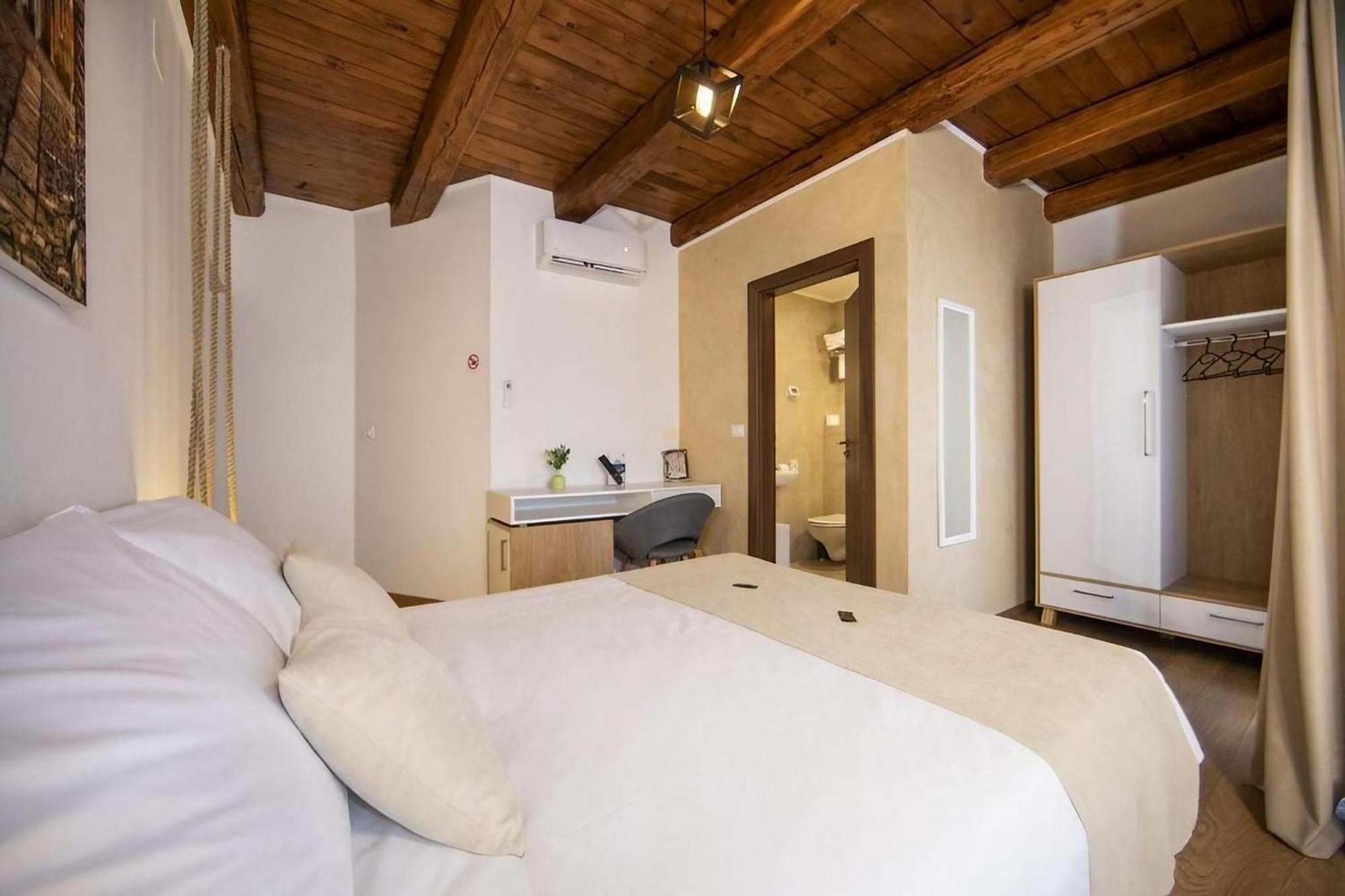 Hotel Natura Vilanija Εξωτερικό φωτογραφία