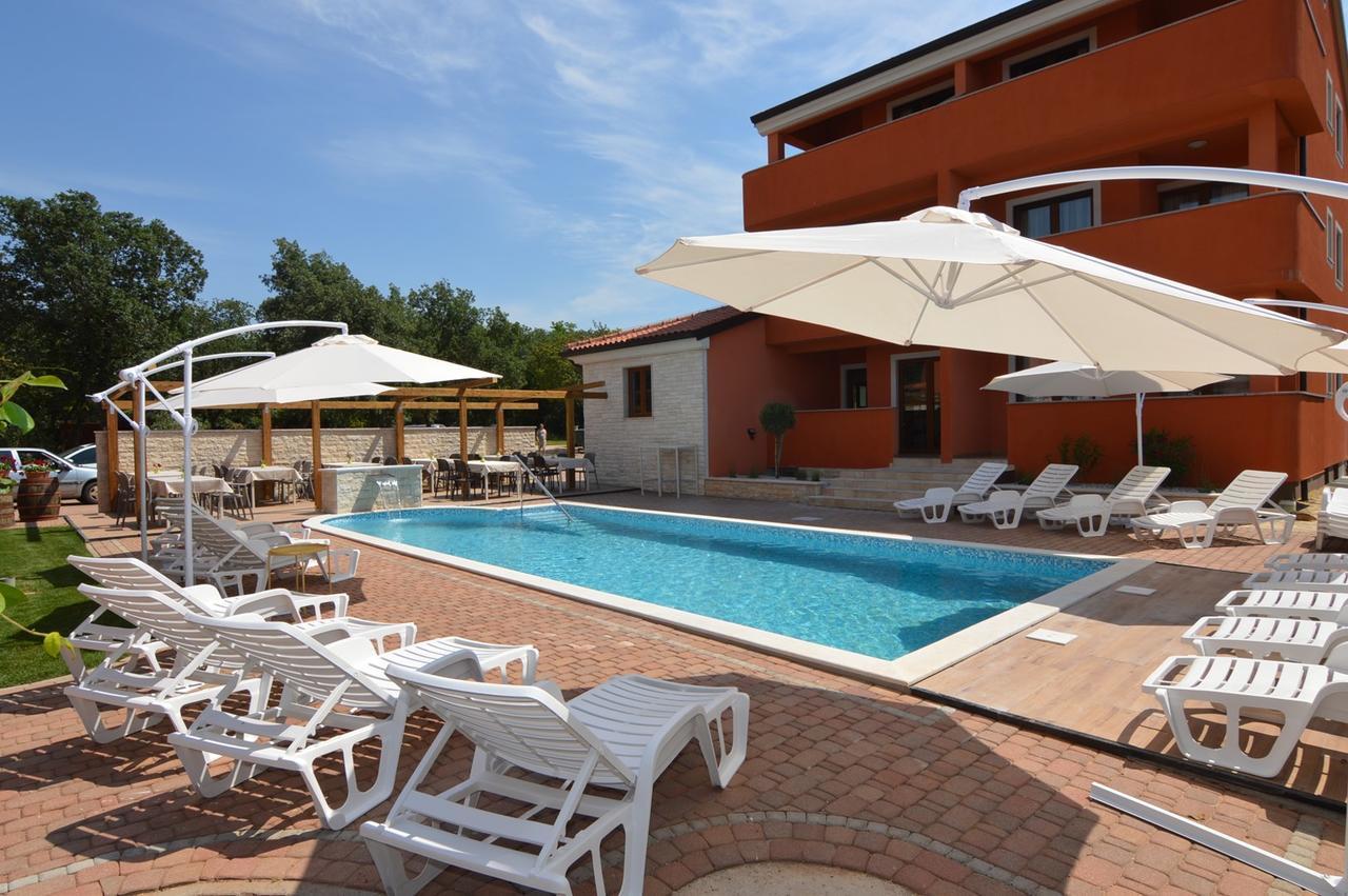 Hotel Natura Vilanija Εξωτερικό φωτογραφία