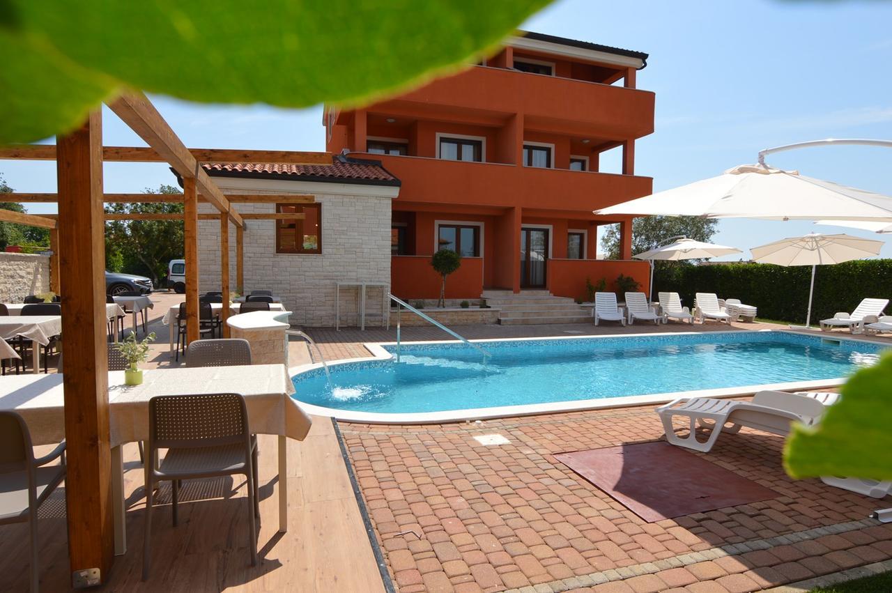 Hotel Natura Vilanija Εξωτερικό φωτογραφία