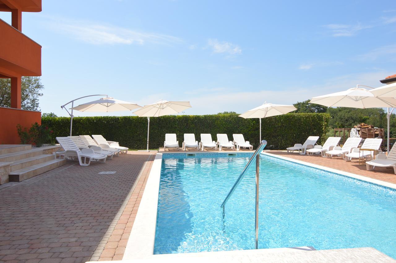 Hotel Natura Vilanija Εξωτερικό φωτογραφία