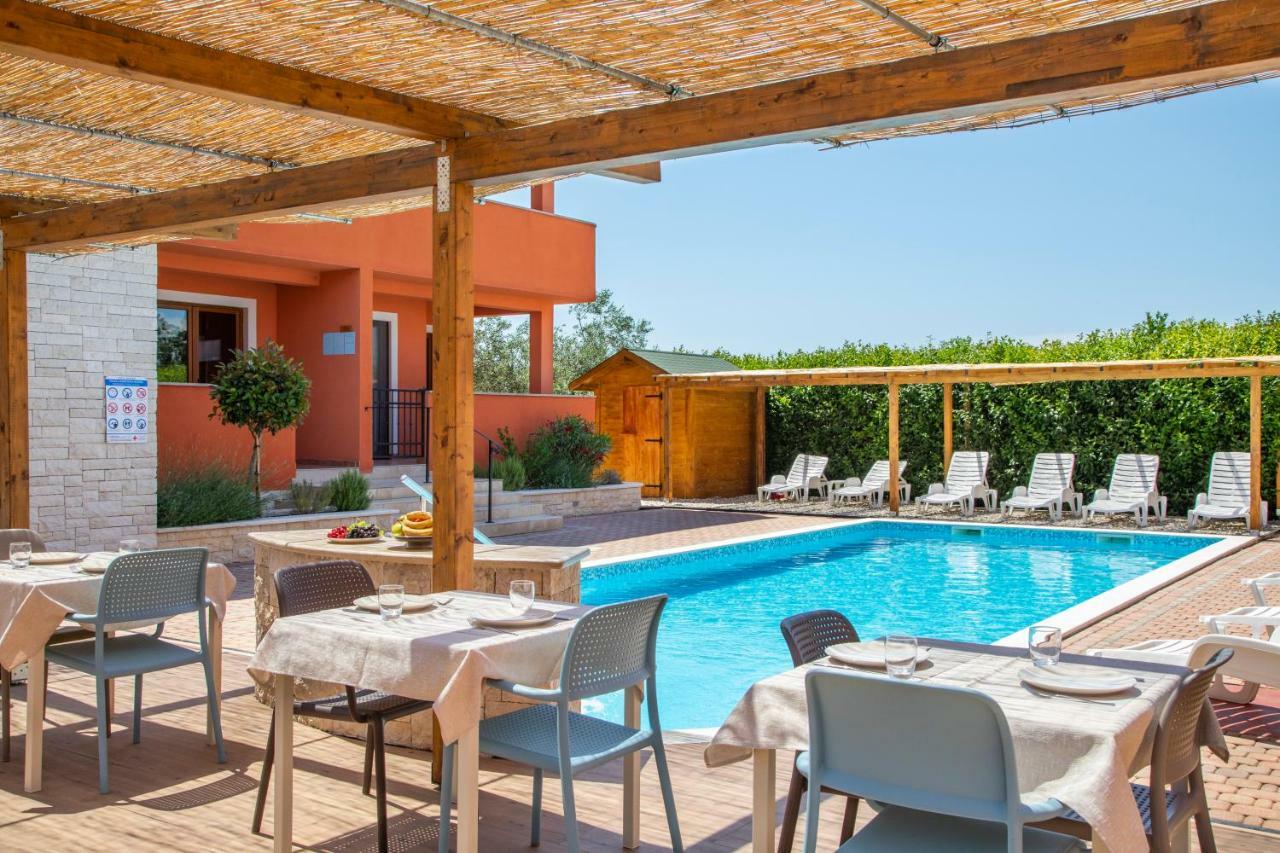 Hotel Natura Vilanija Εξωτερικό φωτογραφία